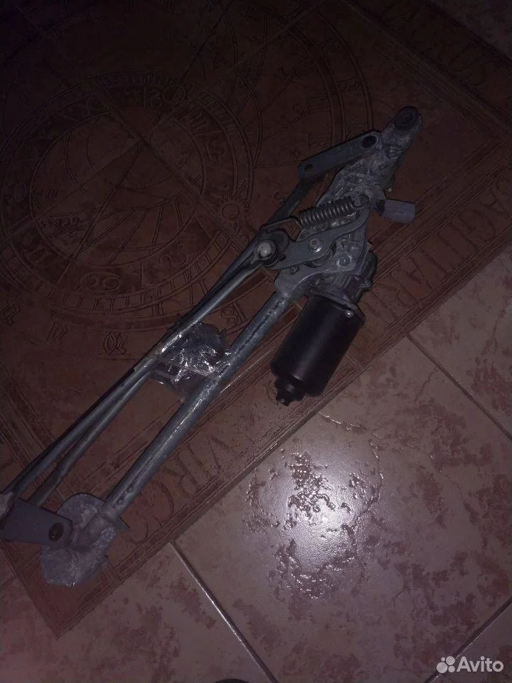 Трапеция стеклоочистителей Toyota Highlander II рестайлинг (2010—2013)