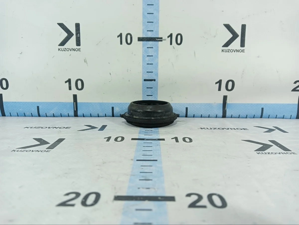 Подушка радиатора резиновая Hyundai Santa Fe 2018 TM