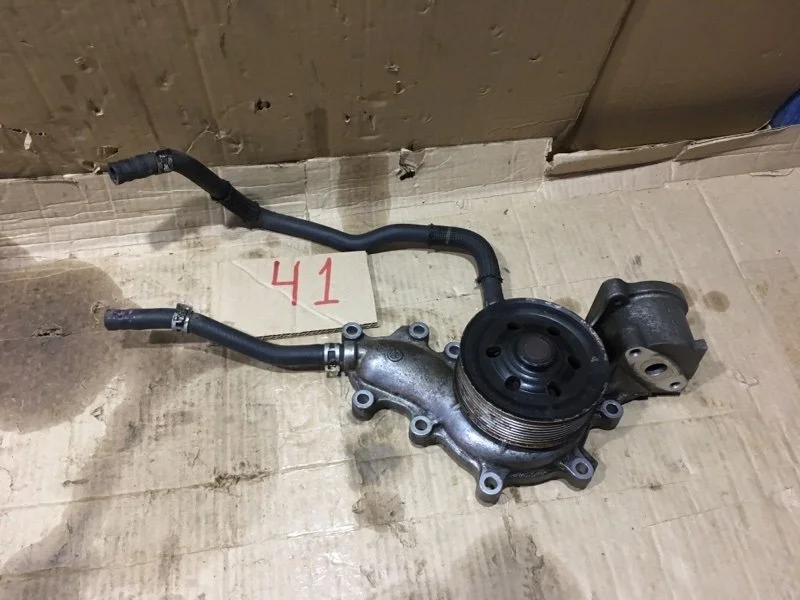 Помпа Toyota Land Cruiser 2017 1610059365 URJ202 1VD-FTV 4.5