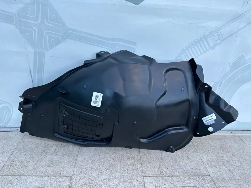 Подкрылок передний правый передняя часть Mercedes-benz GLC X253