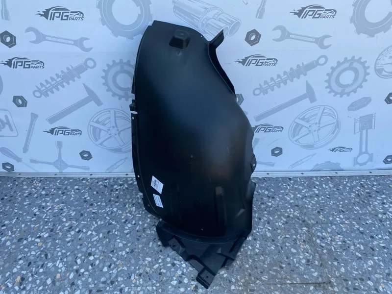 Подкрылок передний правый передняя часть Mercedes-benz ML W164