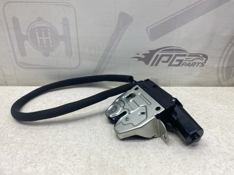 Замок крышки багажника Mercedes-benz W222