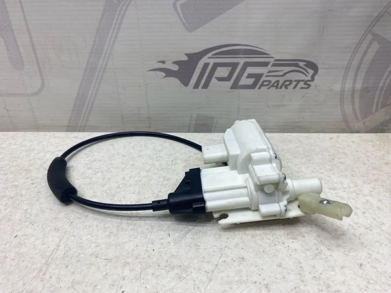 Доводчик передней левой двери Mercedes-benz W222