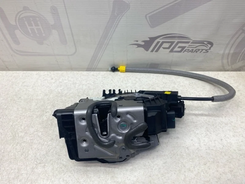 Замок задней левой двери Mercedes-benz W222