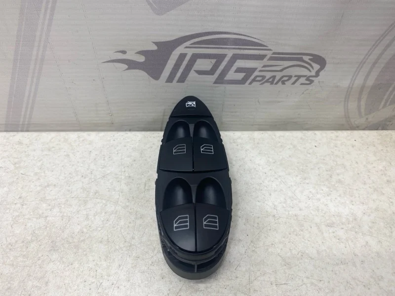 Блок кнопок стеклоподъемников водительская дверь Mercedes-benz W211