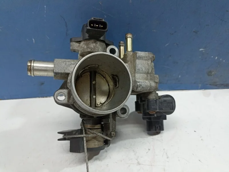 Заслонка дроссельная Toyota Corolla 2006 8945202040 E120 1.4 4ZZ