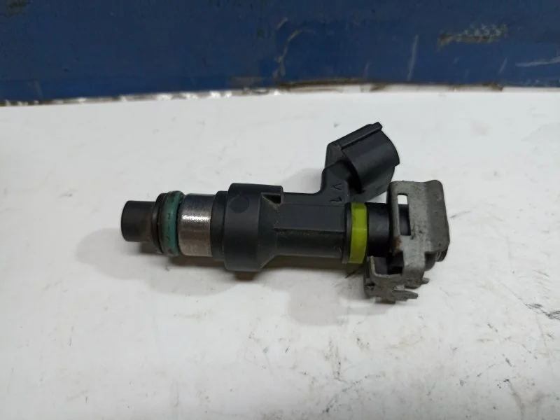 Форсунка топливная Nissan X-Trail 2014 16600EN200 T31 2.0 MR20DE