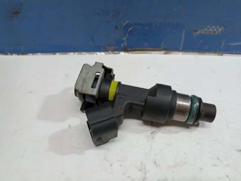 Форсунка топливная Nissan X-Trail 2014 16600EN200 T31 2.0 MR20DE