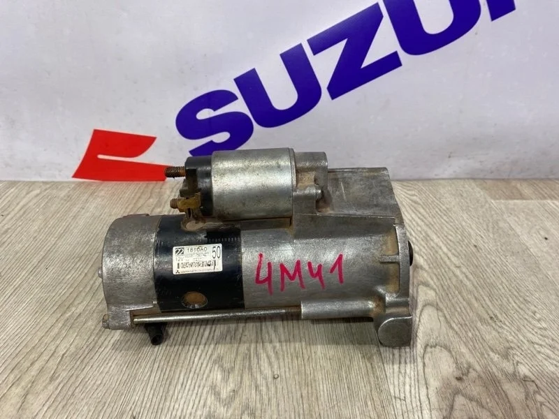 Стартер Mitsubishi Pajero 2008