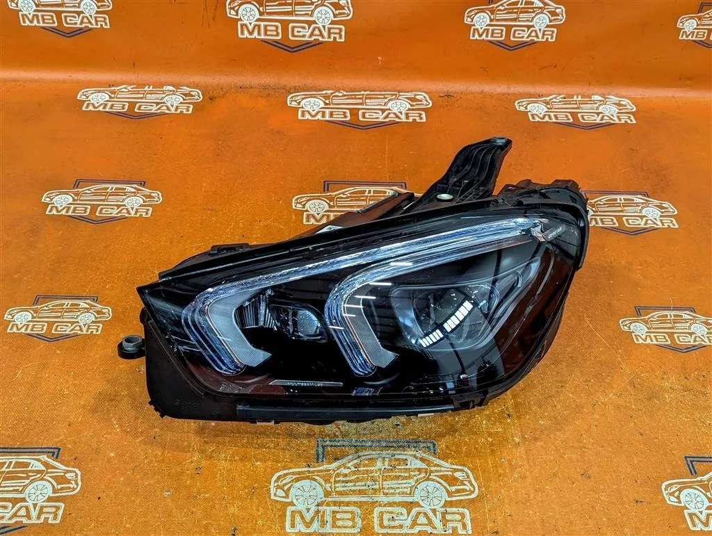Фара левая Mercedes-Benz