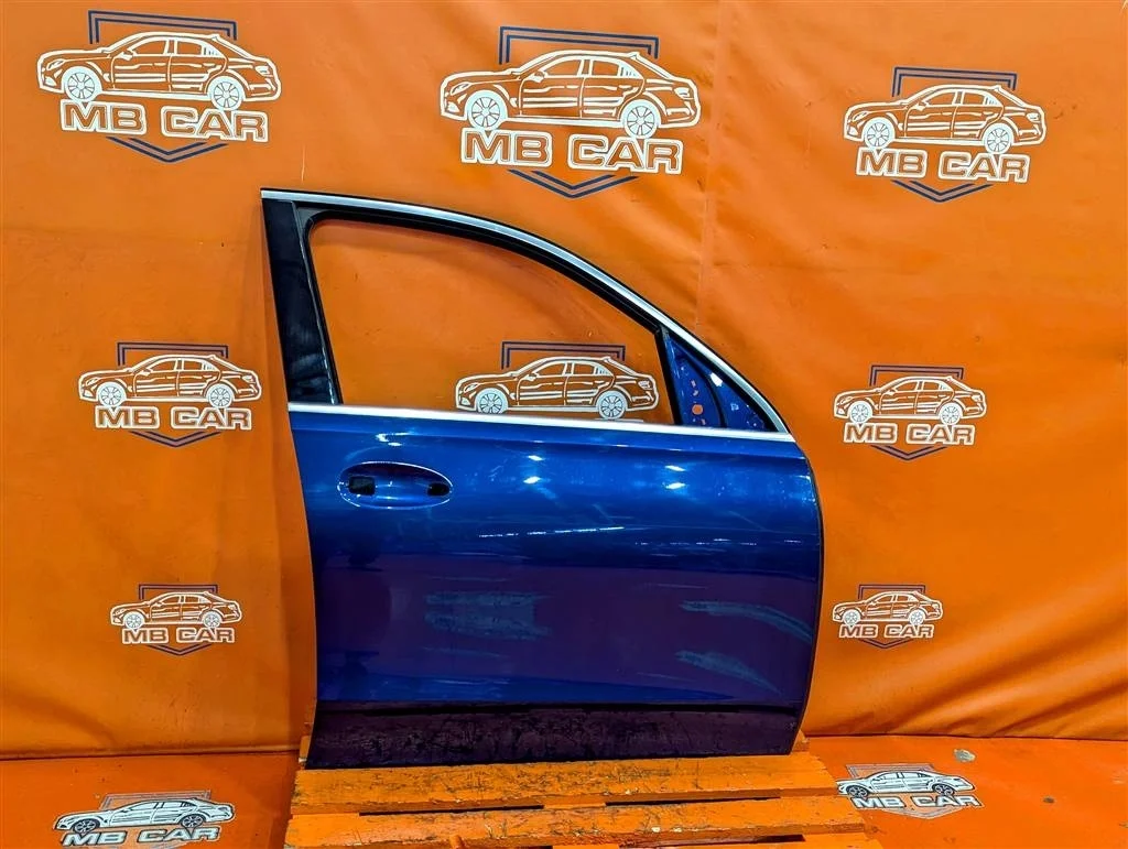 Дверь передняя правая Mercedes-Benz