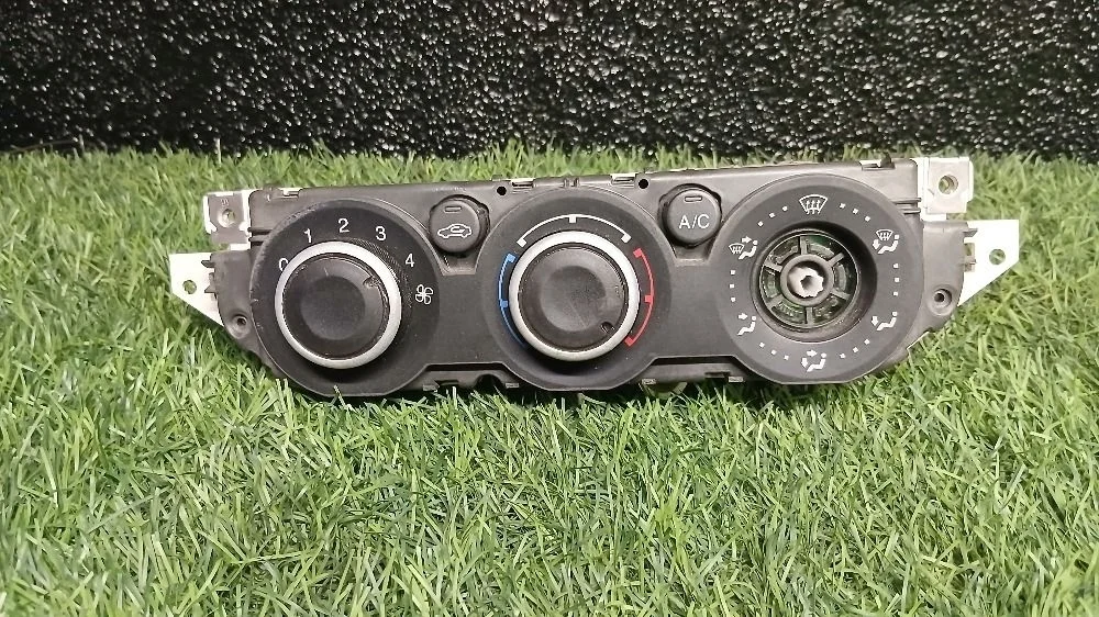 Блок управления климат-контролем Ford Focus II