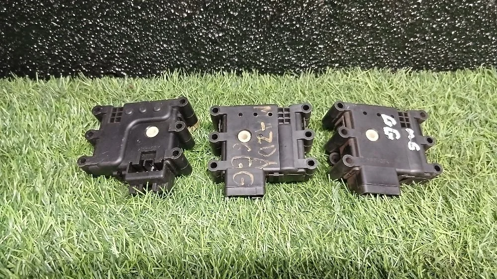 Моторчик заслонки отопителя Mazda 6 (GG) I