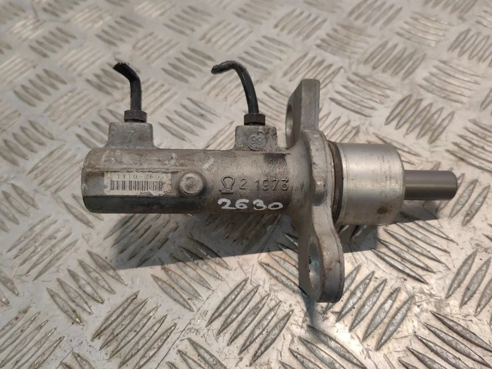 Цилиндр главный тормозной Audi A6 C5