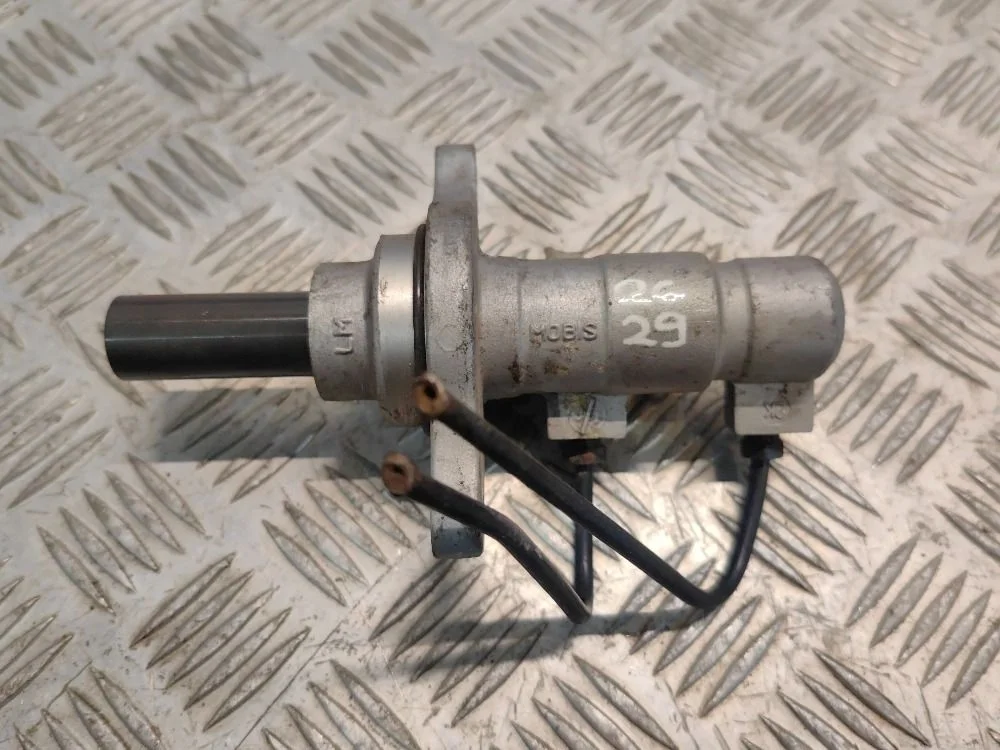 Цилиндр тормозной главный Kia Ceed JD