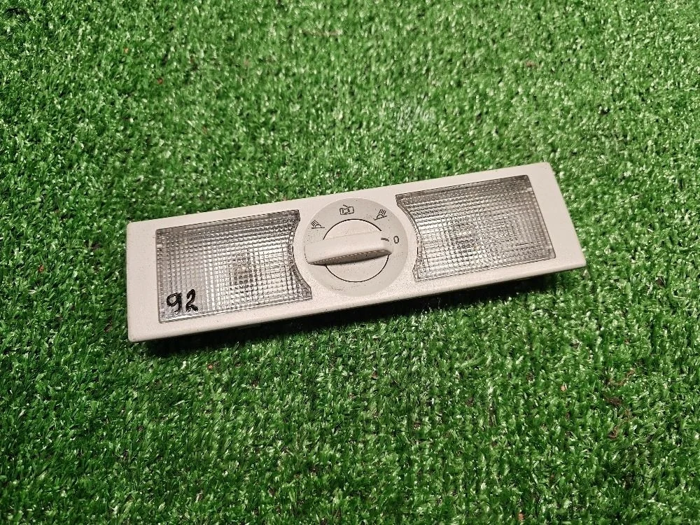 Плафон Volkswagen Jetta (NF) VI