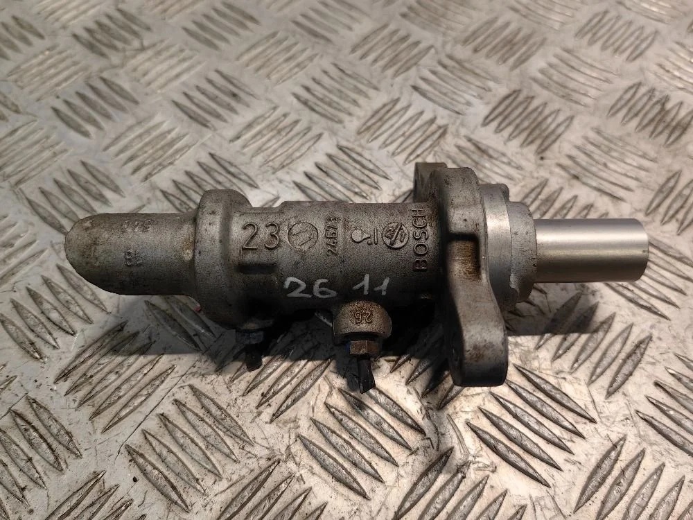 Цилиндр тормозной главный Renault Fluence