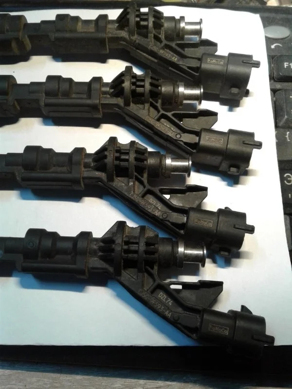 Комплект топливных форсунок Volvo S60 2011 FS