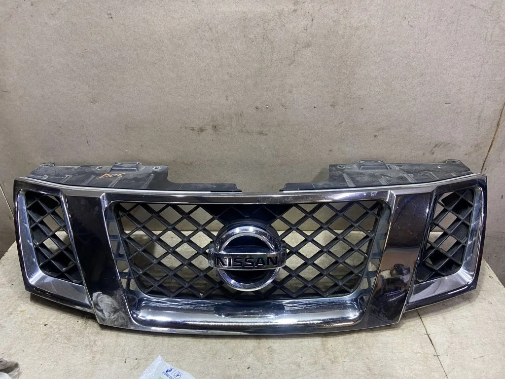 Решетка радиатора Nissan Pathfinder R51M 2011