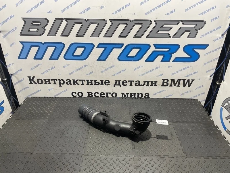 Патрубок интеркулера Bmw 5 13717588268 F10 N55