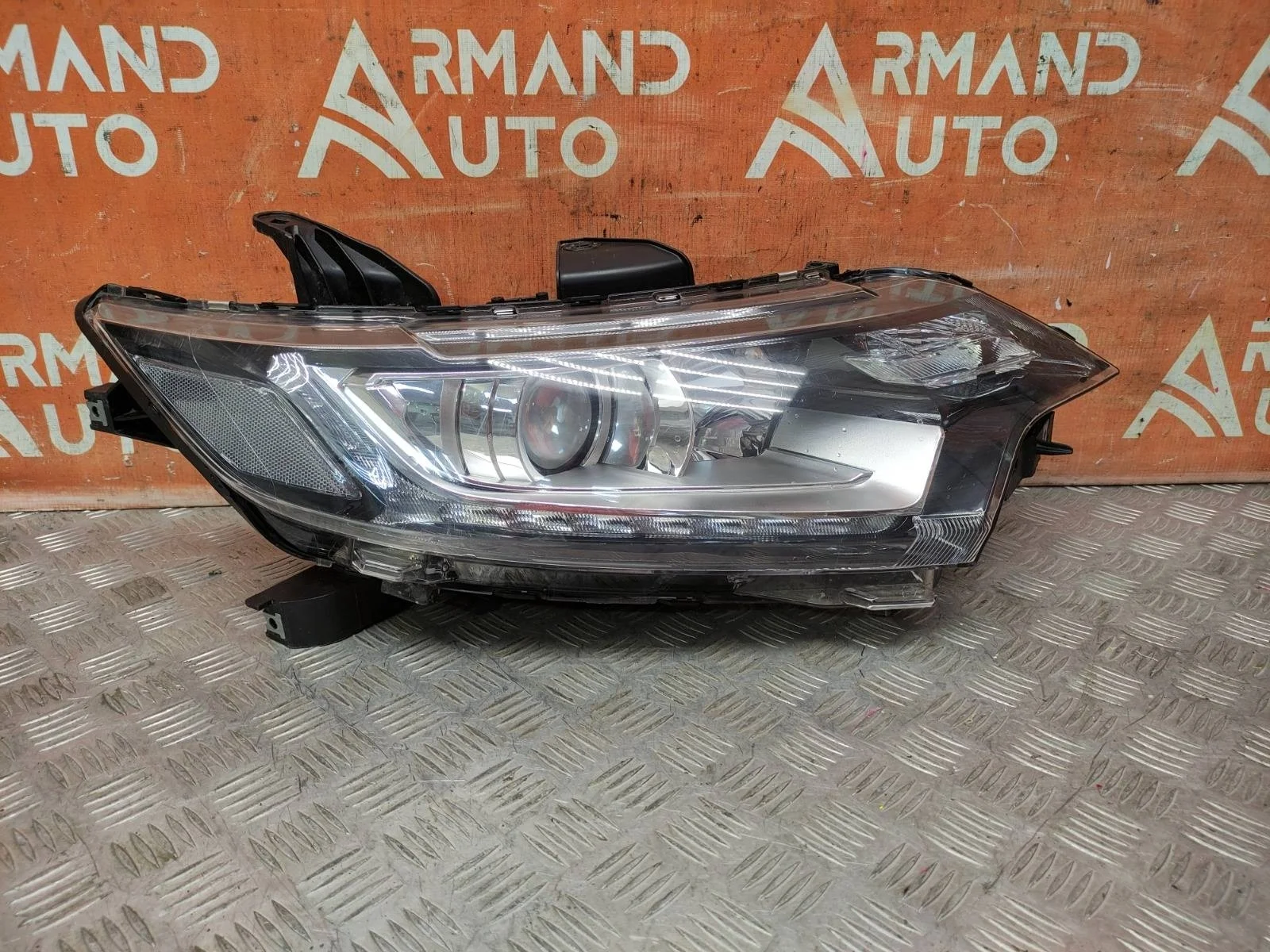 Фара Mitsubishi Outlander 2015-нв 3