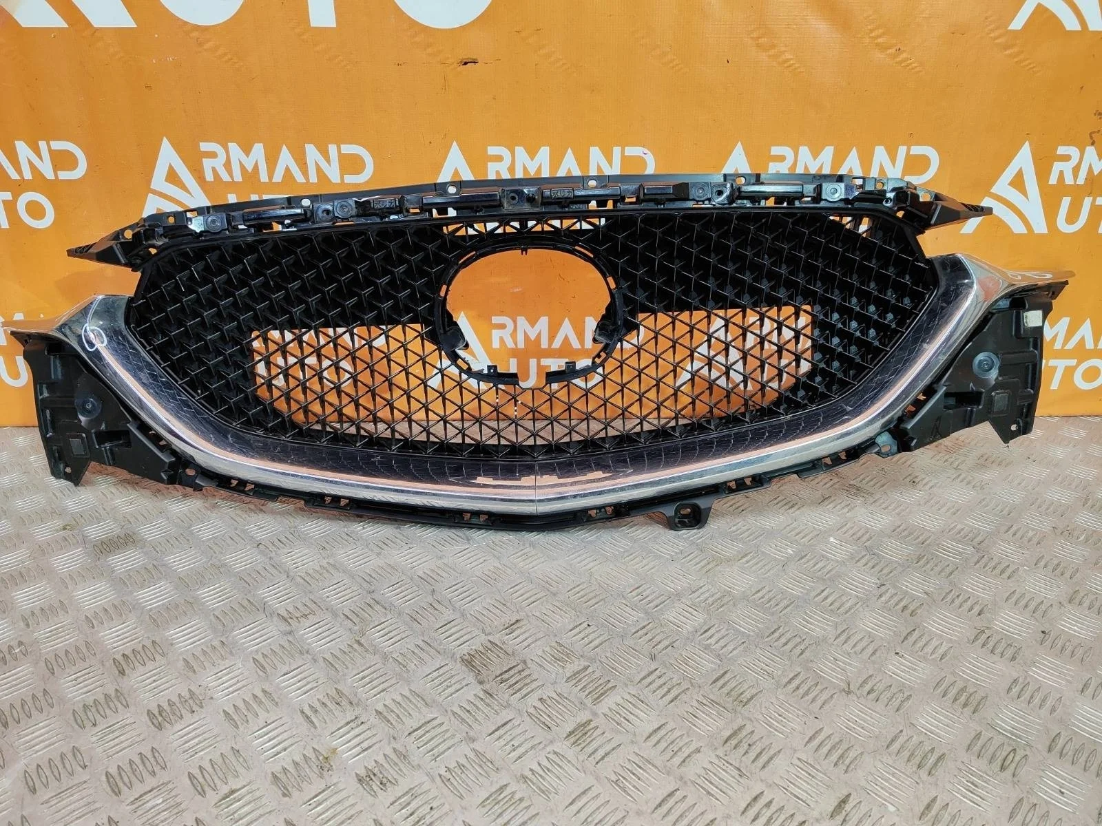 Решетка радиатора Mazda CX-5 2017-нв