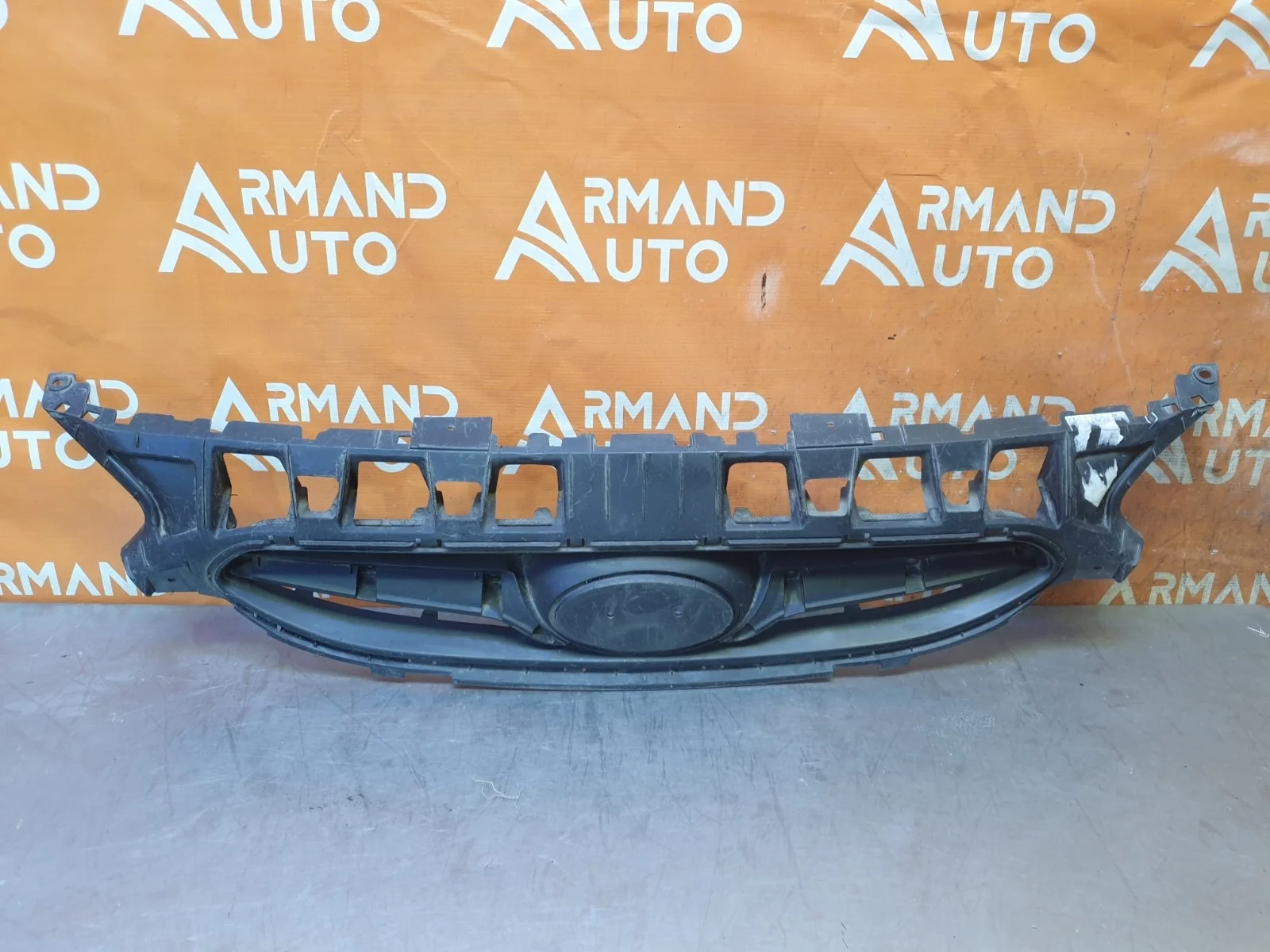 Решетка радиатора Hyundai Solaris 2010-2014