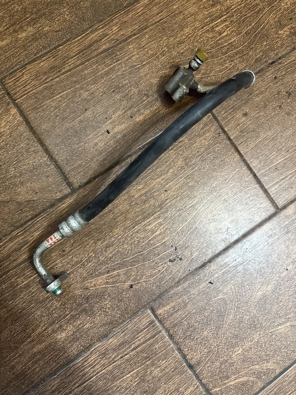 Трубка кондиционера Kia Magentis I (2000—2003)