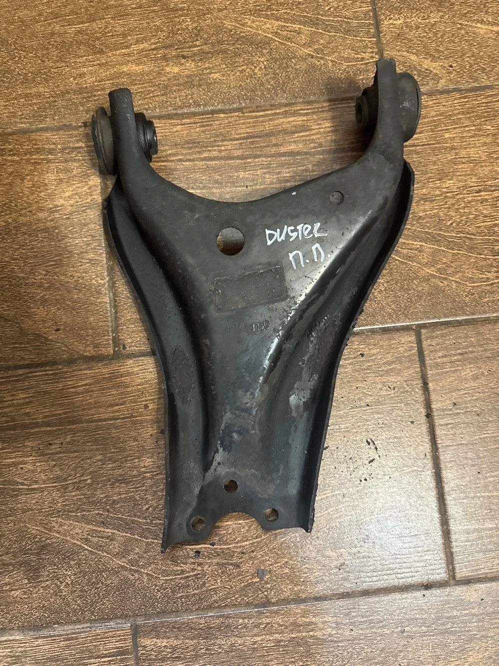 Рычаг передний левый Renault Duster I (2010—2015)