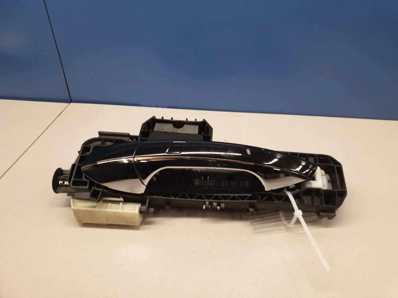 Ручка двери нaружная задняя левая для Mercedes E-klasse W212 2009-2016