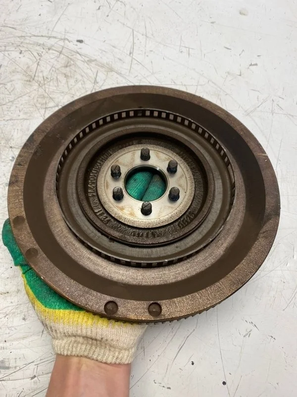 Маховик МКПП Skoda Fabia 03D105269 AZQ