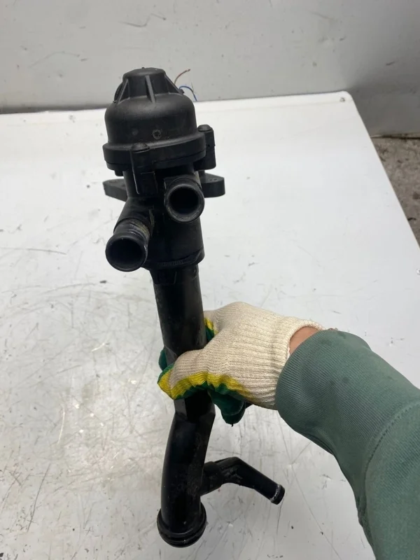 Корпус термостата Volkswagen Polo 03C121111B BME