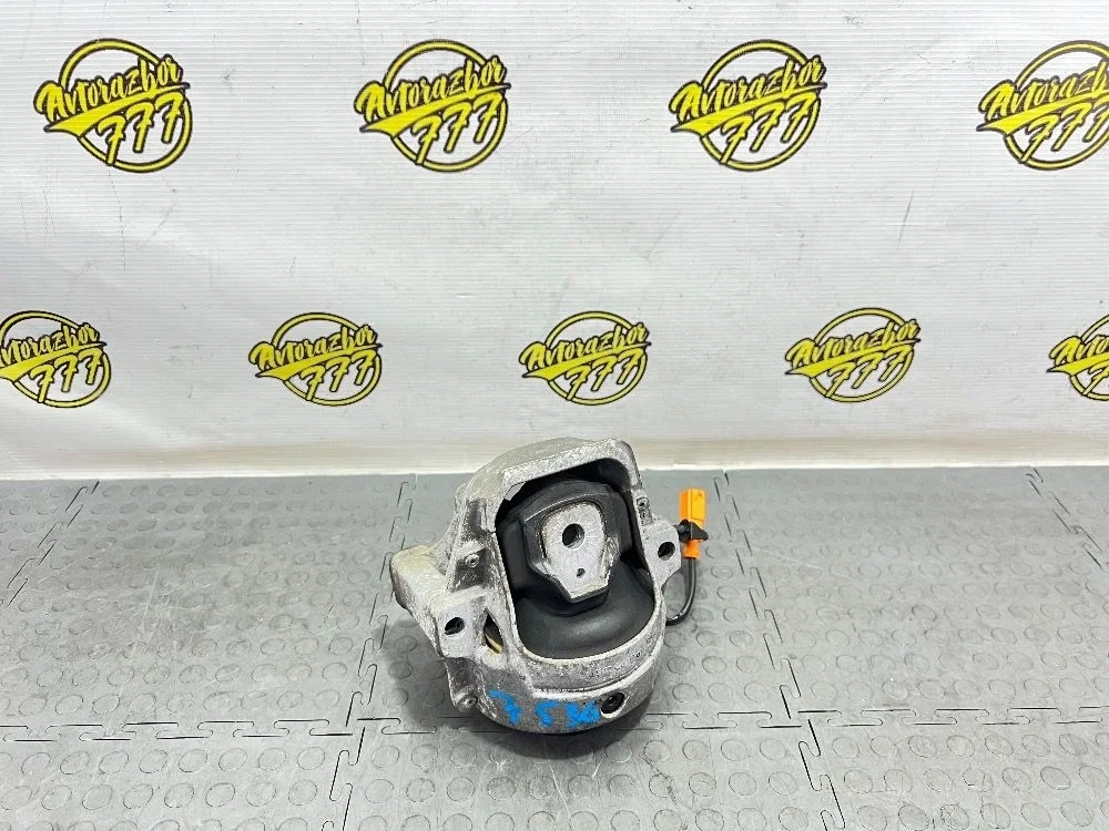 Опора двигателя левая Audi A4 B8 рестайлинг (2011—2015)