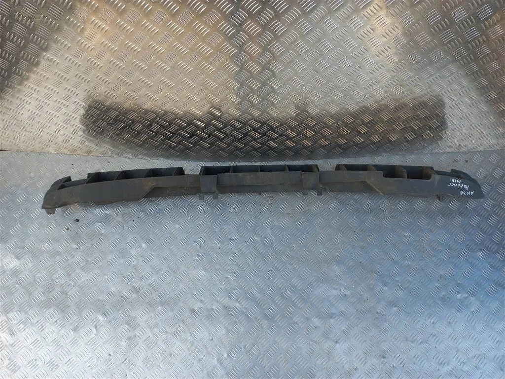 Усилитель бампера задний Peugeot Partner I рестай