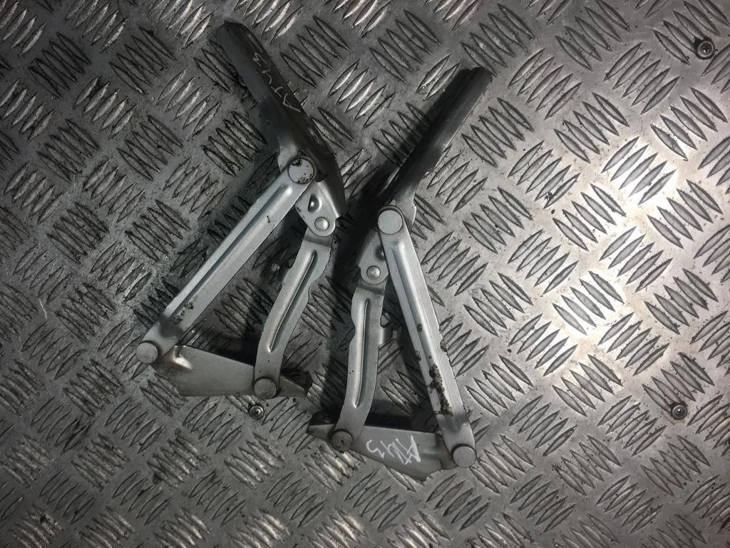 Петля капота правая MERCEDES-BENZ Sprinter W906 (