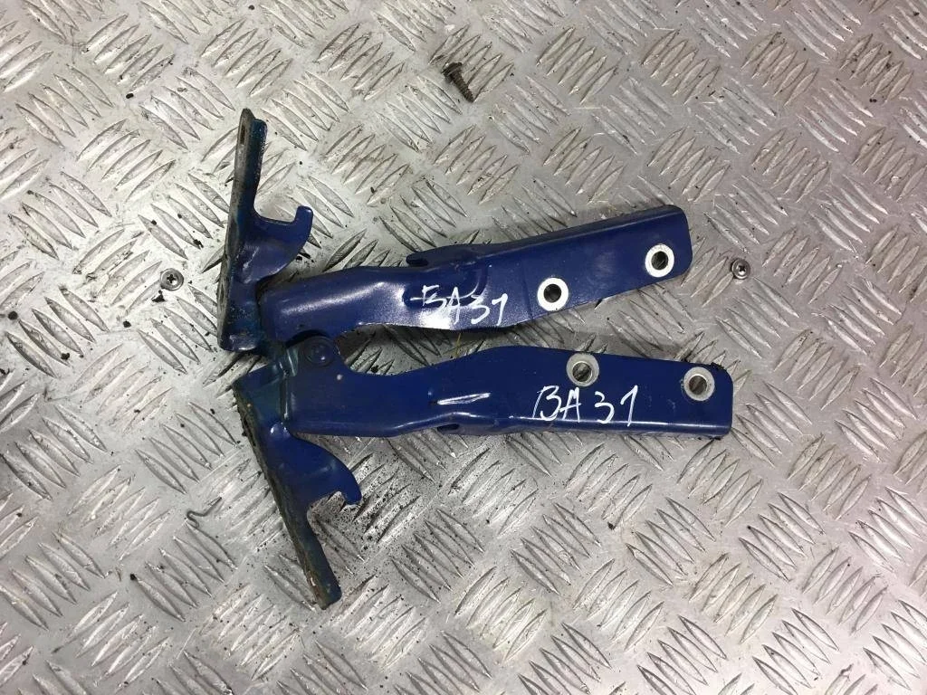 Петля капота левая Fiat Doblo I рестайлинг (2005—