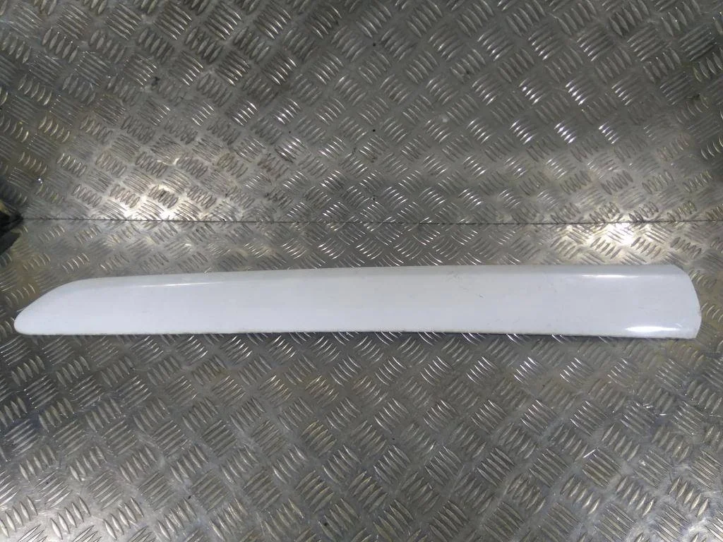 Накладка двери передней Peugeot Partner II рестай