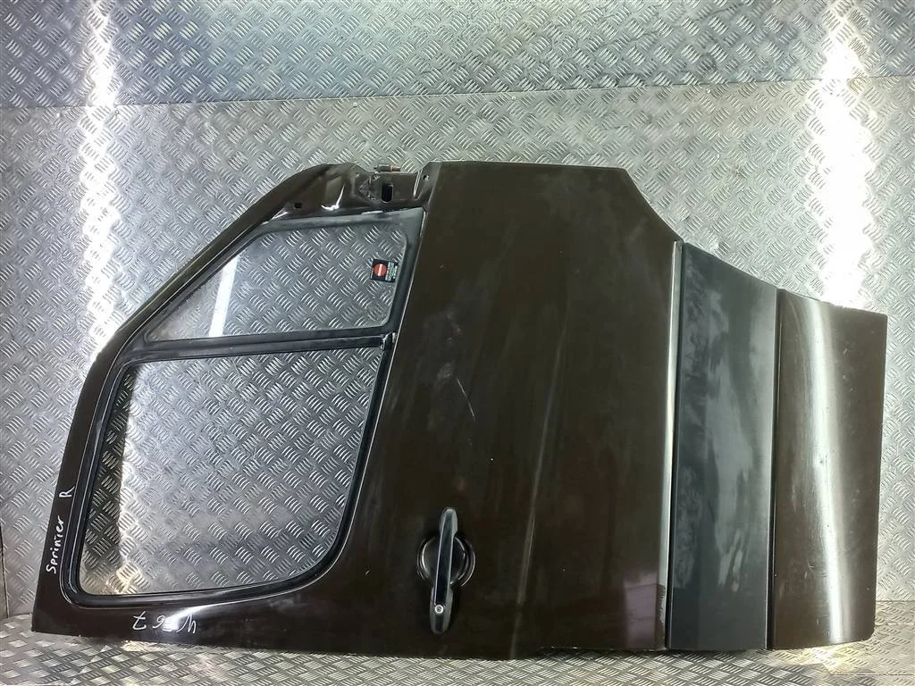 Дверь передняя правая MERCEDES-BENZ Sprinter W906