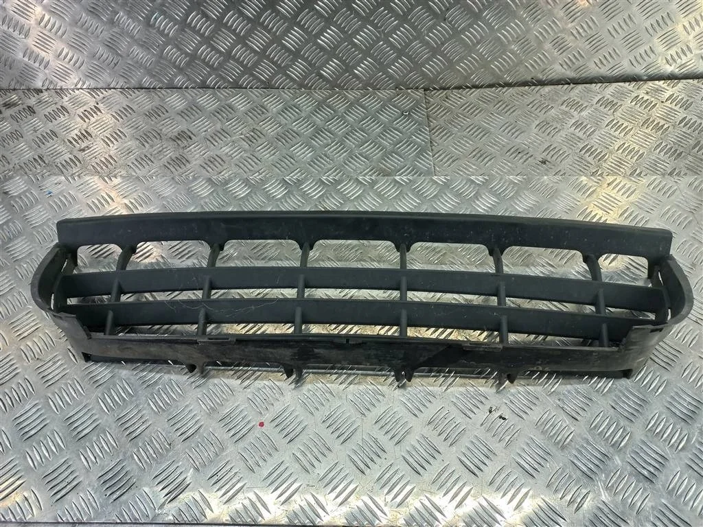 Решетка бампера Volkswagen Crafter I (2006—2011)