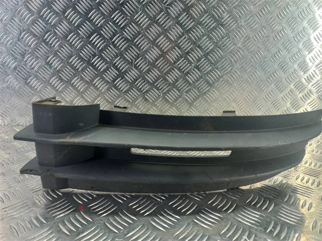 Накладка бампера переднего Volkswagen Caddy III (