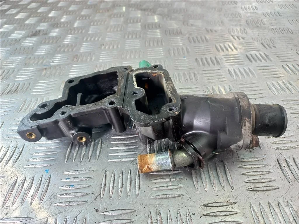 Корпус термостата Citroen Berlingo I рестайлинг (