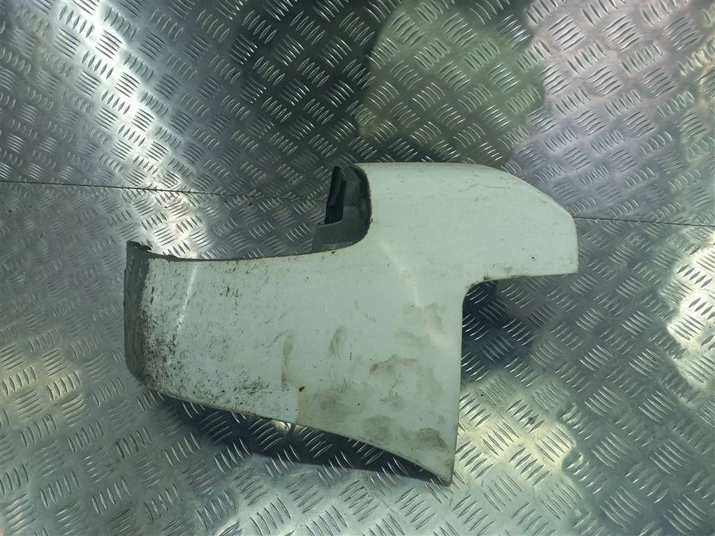 Клык заднего бампера правый Peugeot Partner II ре