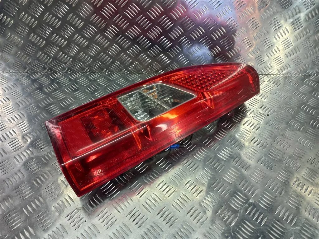 Фонарь задний правый (Фара) Peugeot Partner II ре