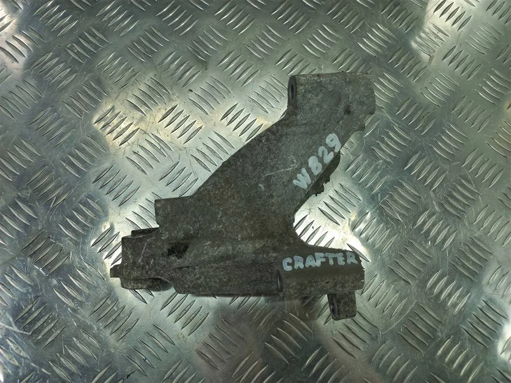 Кронштейн двигателя (ДВС) Volkswagen Crafter I (2