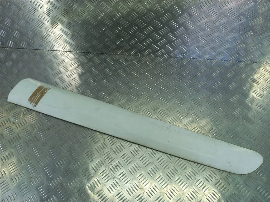 Накладка двери передней Peugeot Partner II рестай