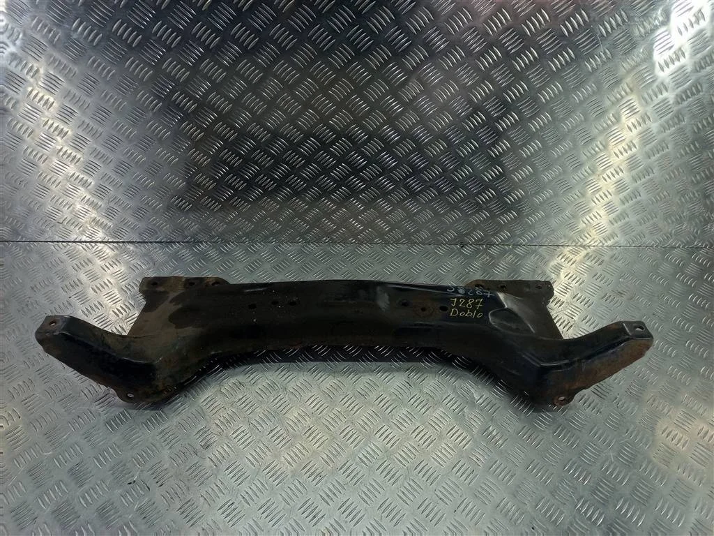 Подрамник передний (Балка подмоторная) Fiat Doblo