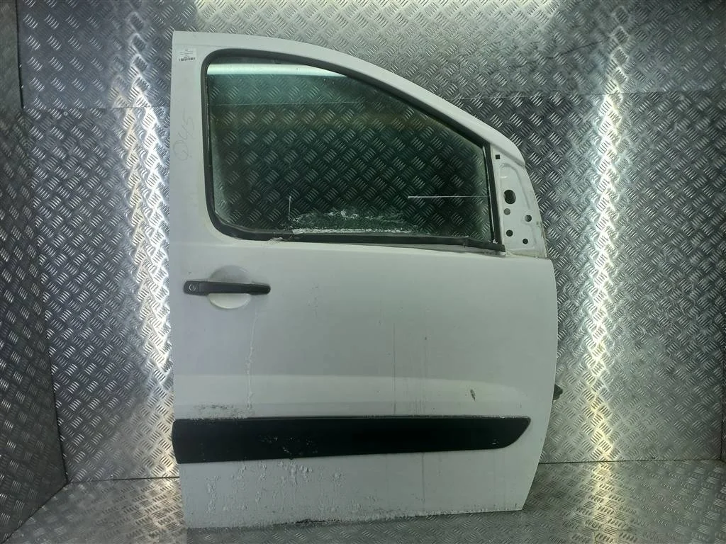 Дверь передняя правая Citroen Jumpy II (2007—2012)
