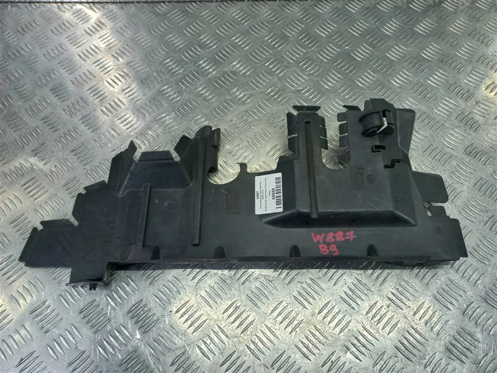 Дефлектор радиатора (Пыльник) Citroen Berlingo II