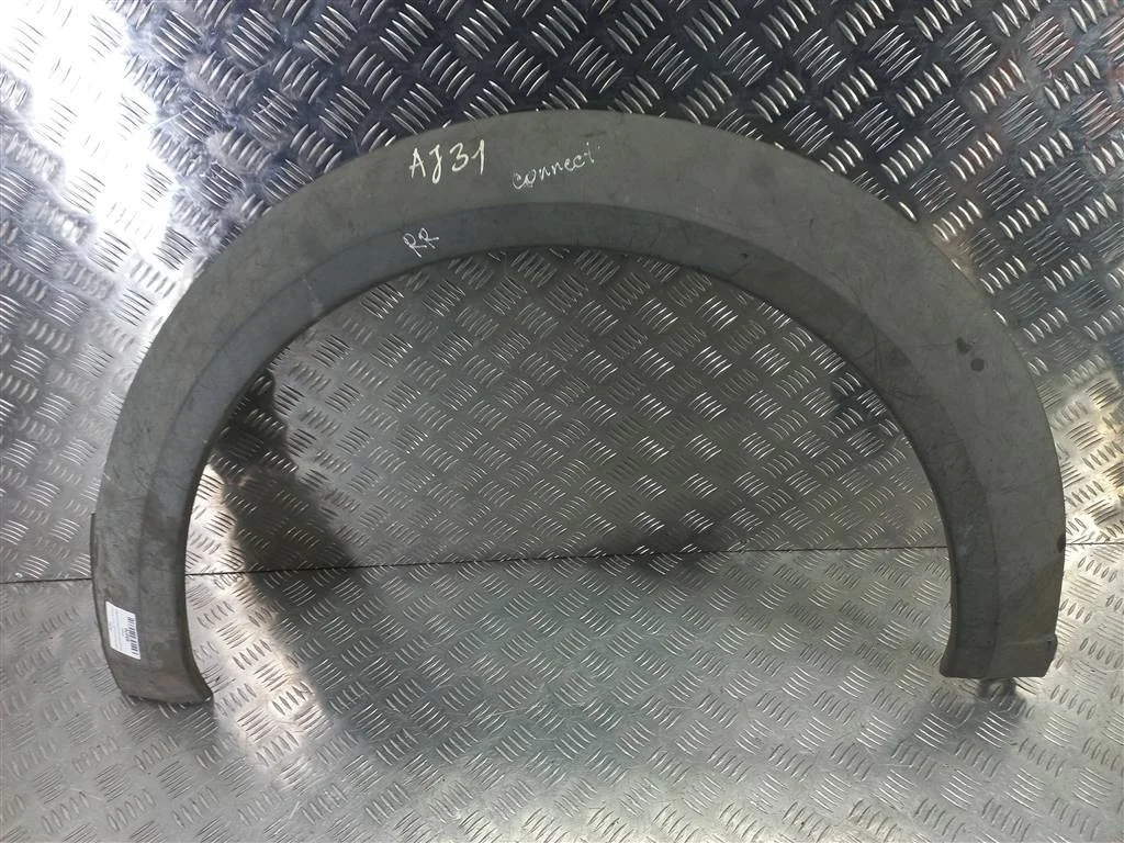 Накладка крыла заднего правая FORD Tourneo Connec