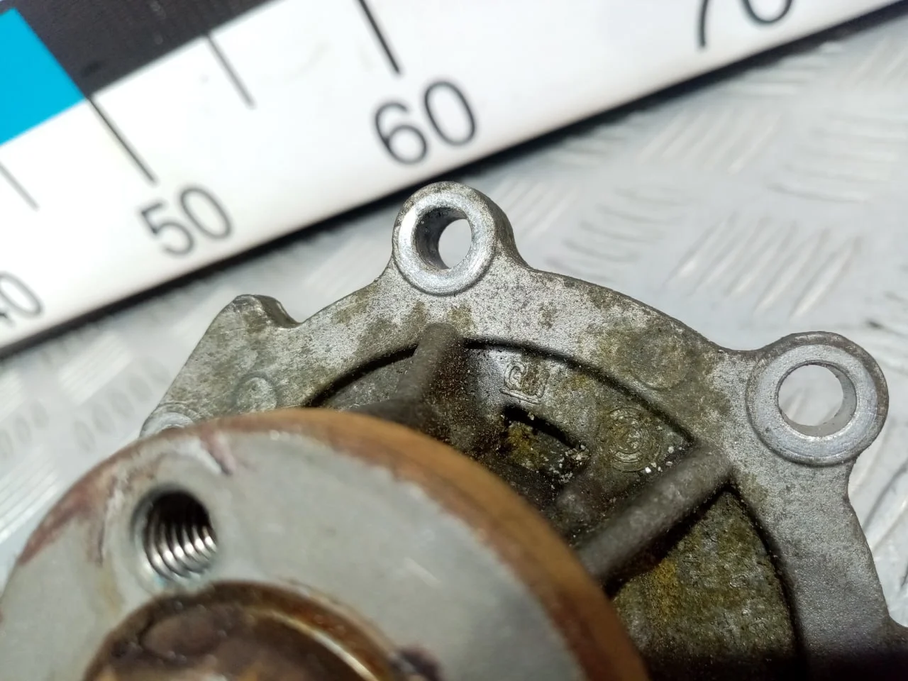 [Б/У] Насос водяной Opel Chevrolet [Код: 00619393 ]